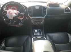 کرایسلەر 300